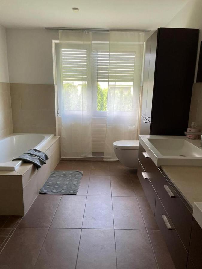 Luxury House With Big Garden And Mountain View Βίλα Haag Εξωτερικό φωτογραφία